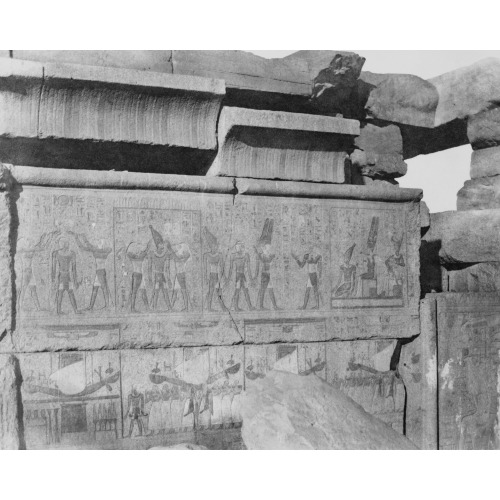 Karnak (Thebes) - Palais - Construction De Granit - Decoration Sculptee Et Peinte, Au Point R, 1851